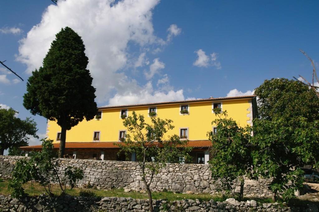 Villa Calussovo Ripenda Kras Exterior photo