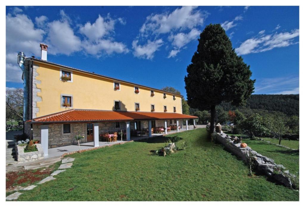 Villa Calussovo Ripenda Kras Exterior photo