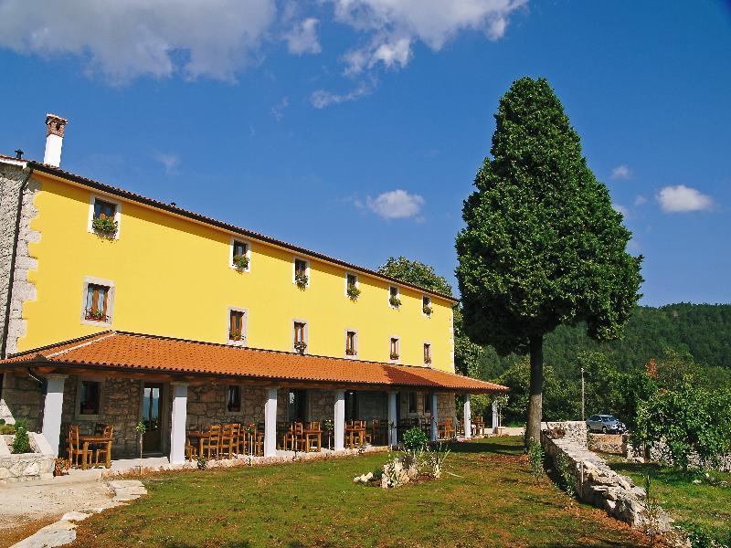 Villa Calussovo Ripenda Kras Exterior photo