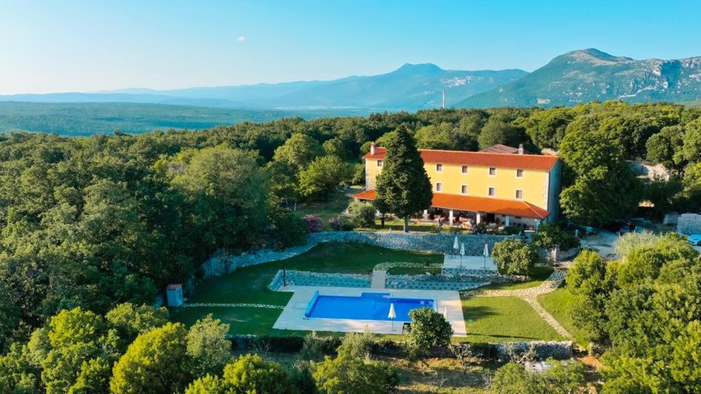 Villa Calussovo Ripenda Kras Exterior photo