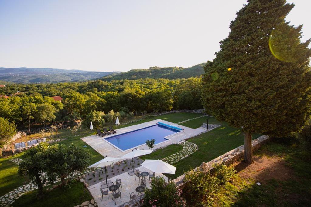 Villa Calussovo Ripenda Kras Exterior photo